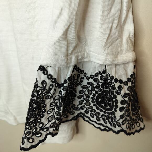 Ann Taylor Loft Embroidered Top Flared Sleeve - Picture 6 of 7
